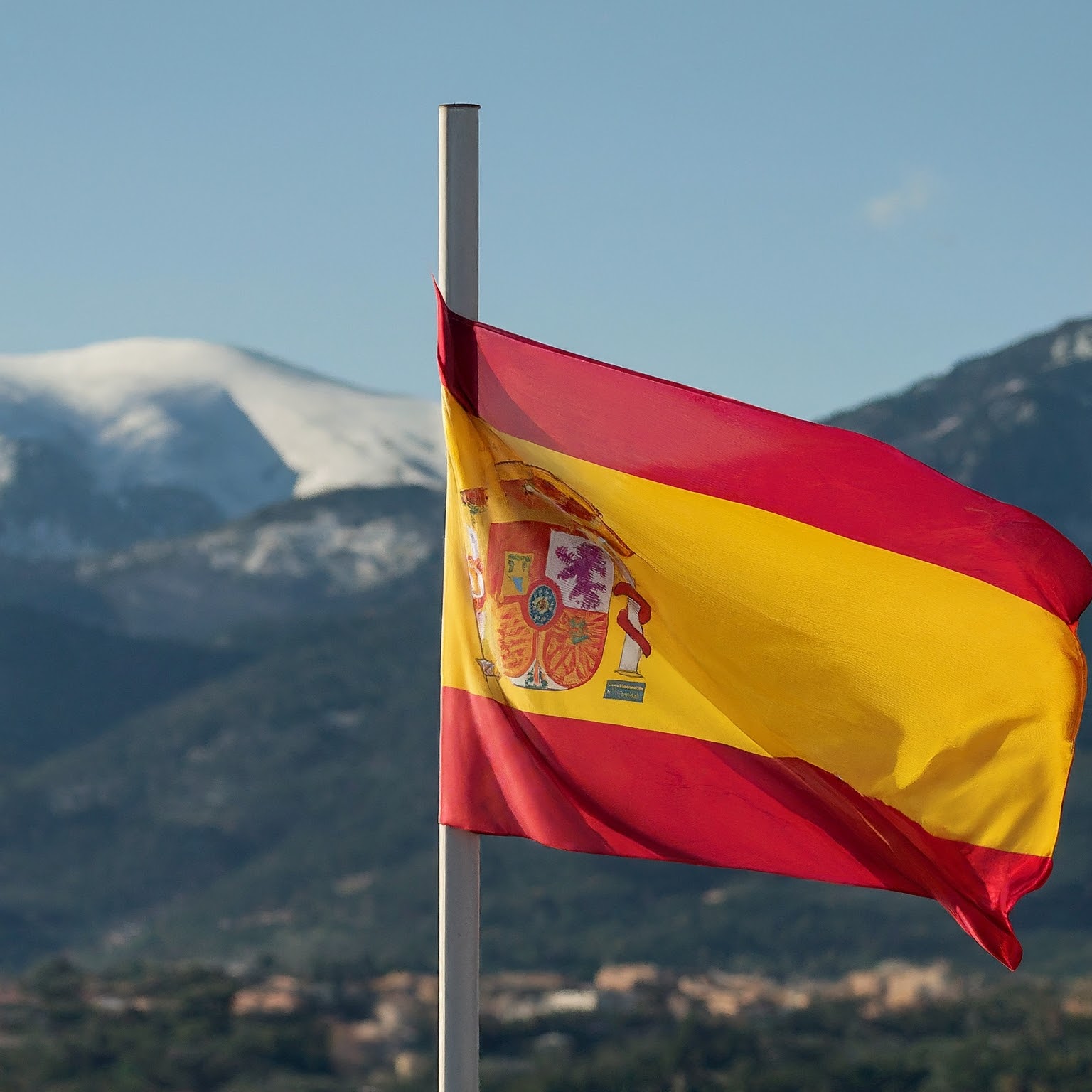What do I have to declare at customs in Spain